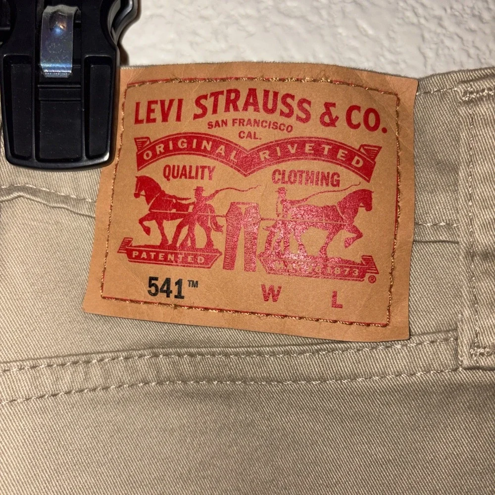 Levi's 541 Athletic Fit Taper Jeans Men's Size 40x36‎ Big/Tall Camal/Beige Jeans